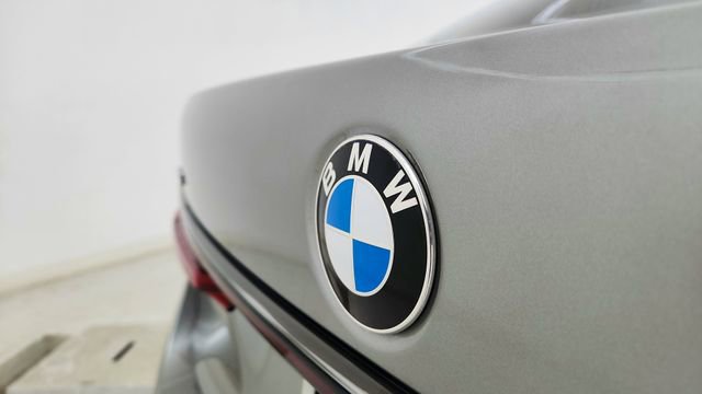 Used 2022 BMW 740i xDrive w/ M Sport Package image 17