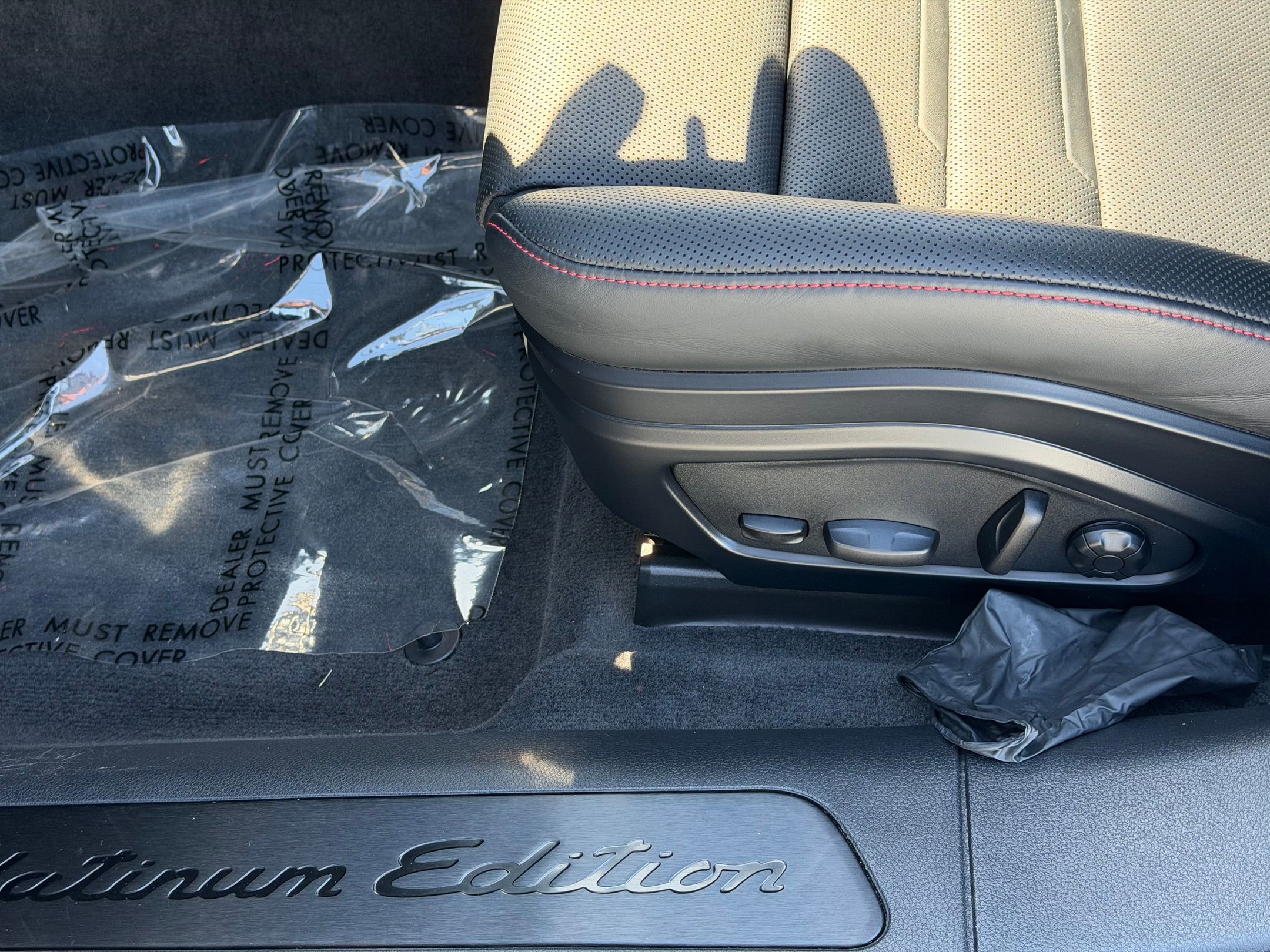 Certified 2023 Porsche Panamera 4 Platinum Edition image 26