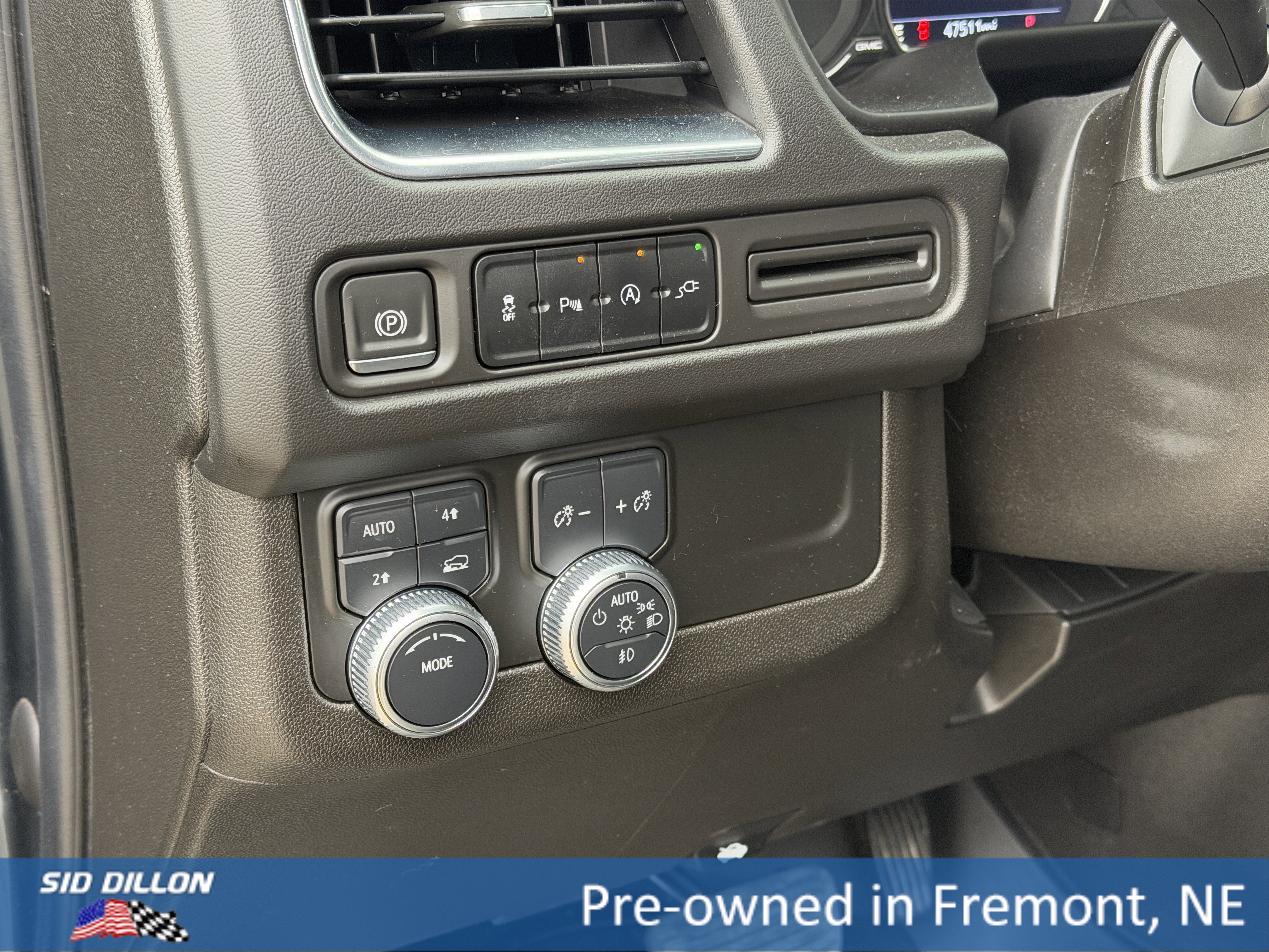 Used 2021 GMC Yukon SLE AWD/4WD image 10