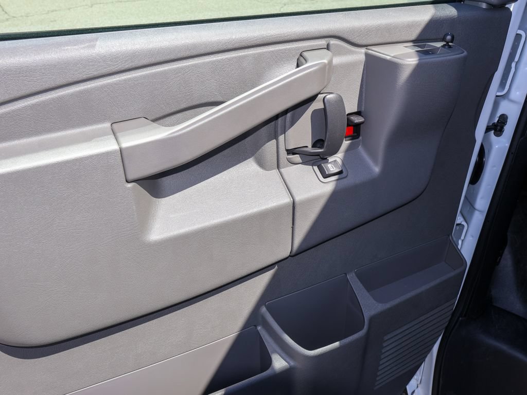 New 2026 GMC Savana 2500 w/ Driver Convenience Package RWD image 8
