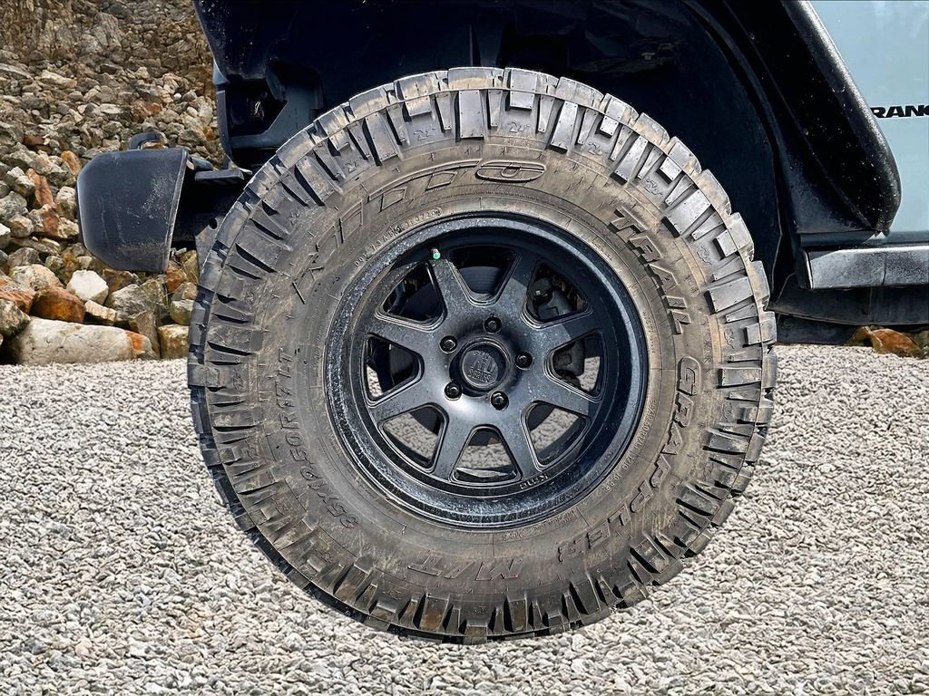 Used 2014 Jeep Wrangler Rubicon w/ Power Convenience Group AWD/4WD image 9