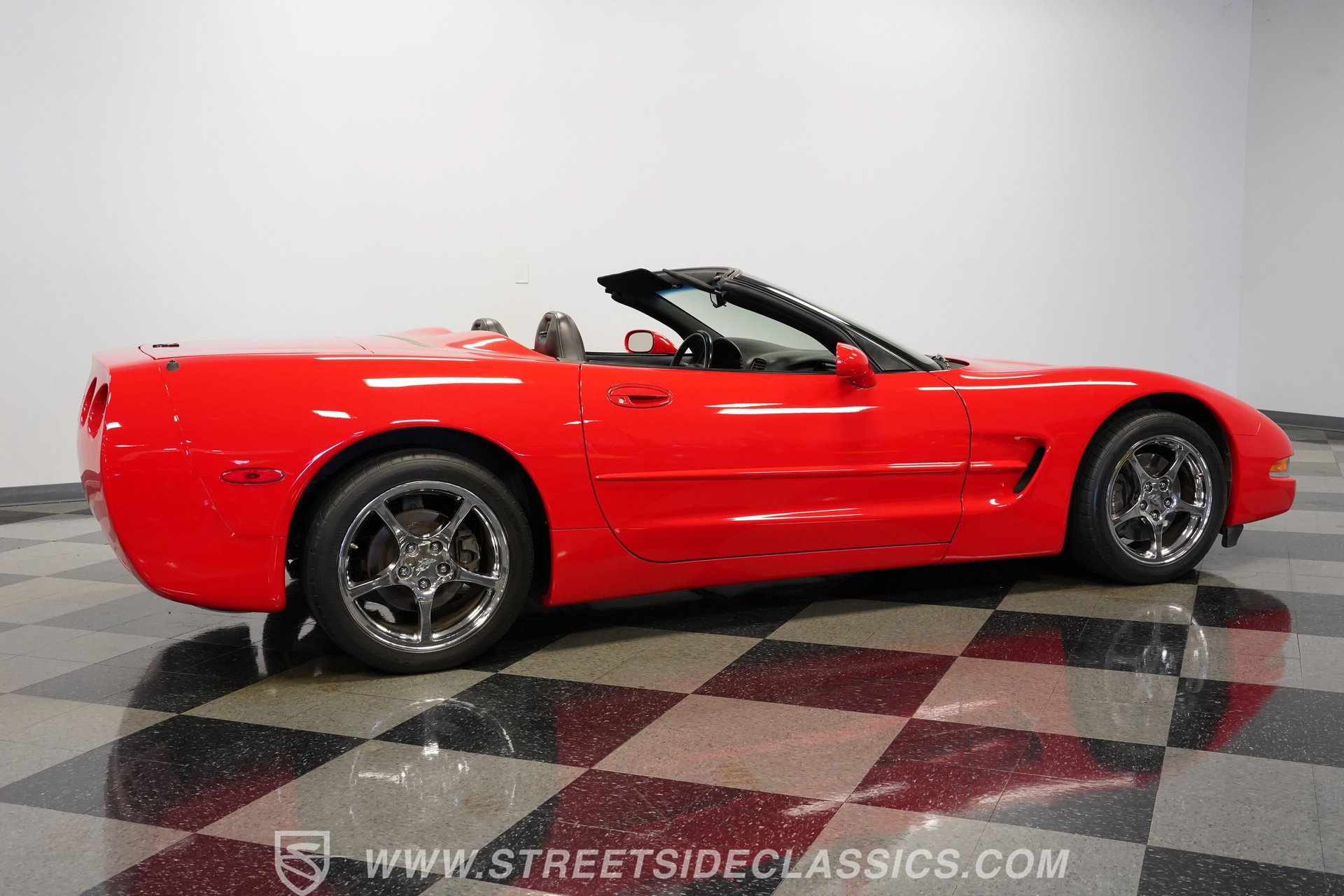 Used 1999 Chevrolet Corvette Convertible w/ Memory Pkg RWD image 14