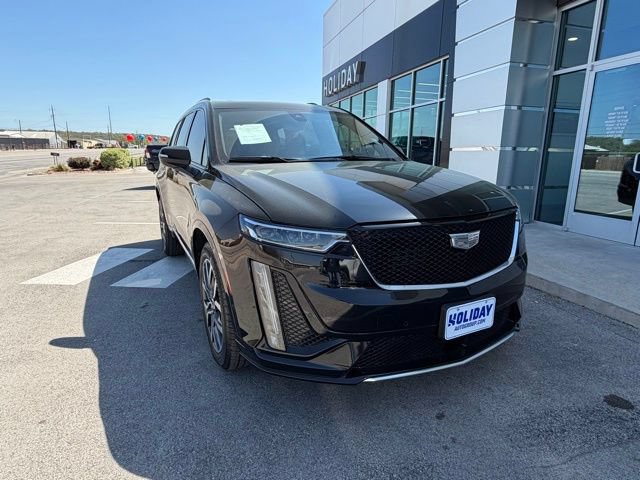 Used 2022 Cadillac XT6 Sport w/ Platinum Package AWD/4WD image 3