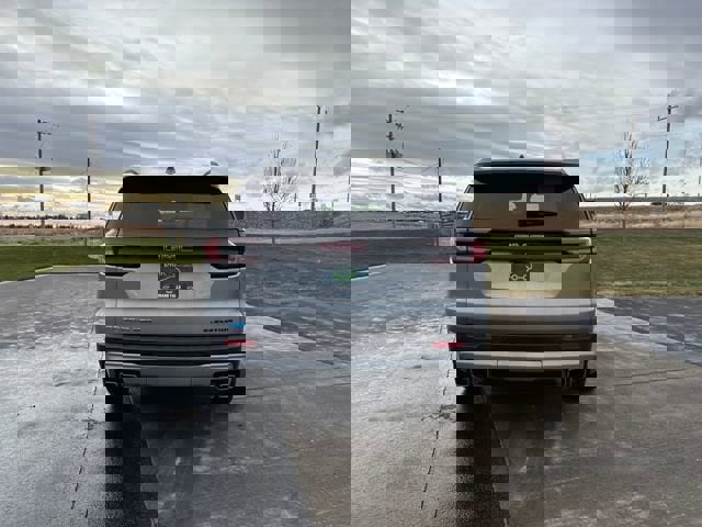 Certified 2025 GMC Acadia Elevation image 4