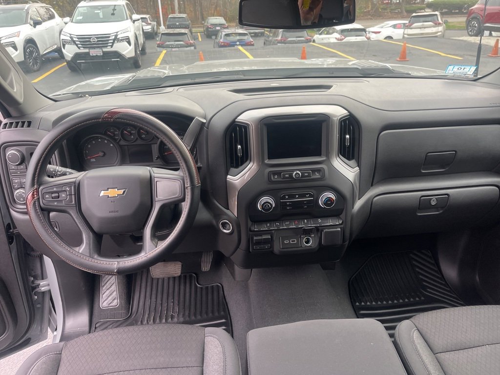 Used 2024 Chevrolet Silverado 2500 Custom w/ Custom Value Package image 11