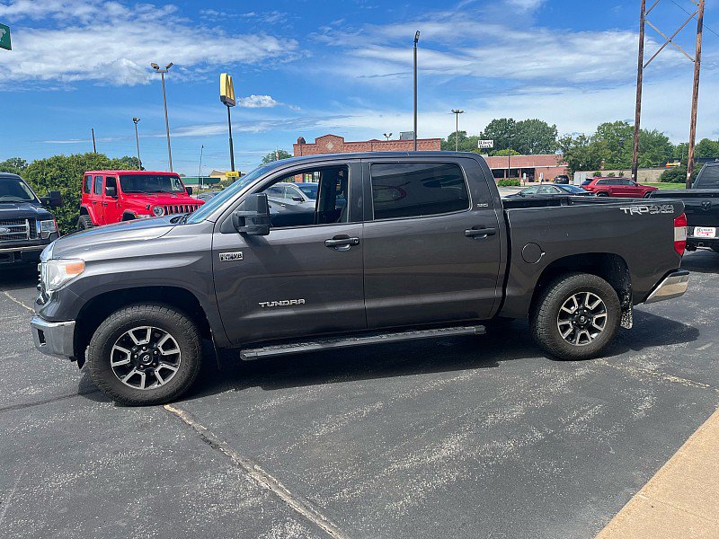 Used 2016 Toyota Tundra SR5 w/ TRD Off Road Package AWD/4WD image 5