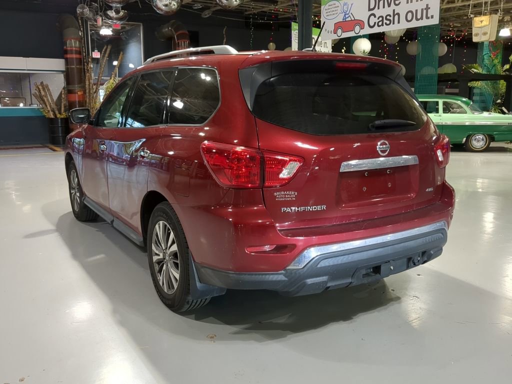 Used 2018 Nissan Pathfinder S AWD/4WD image 10