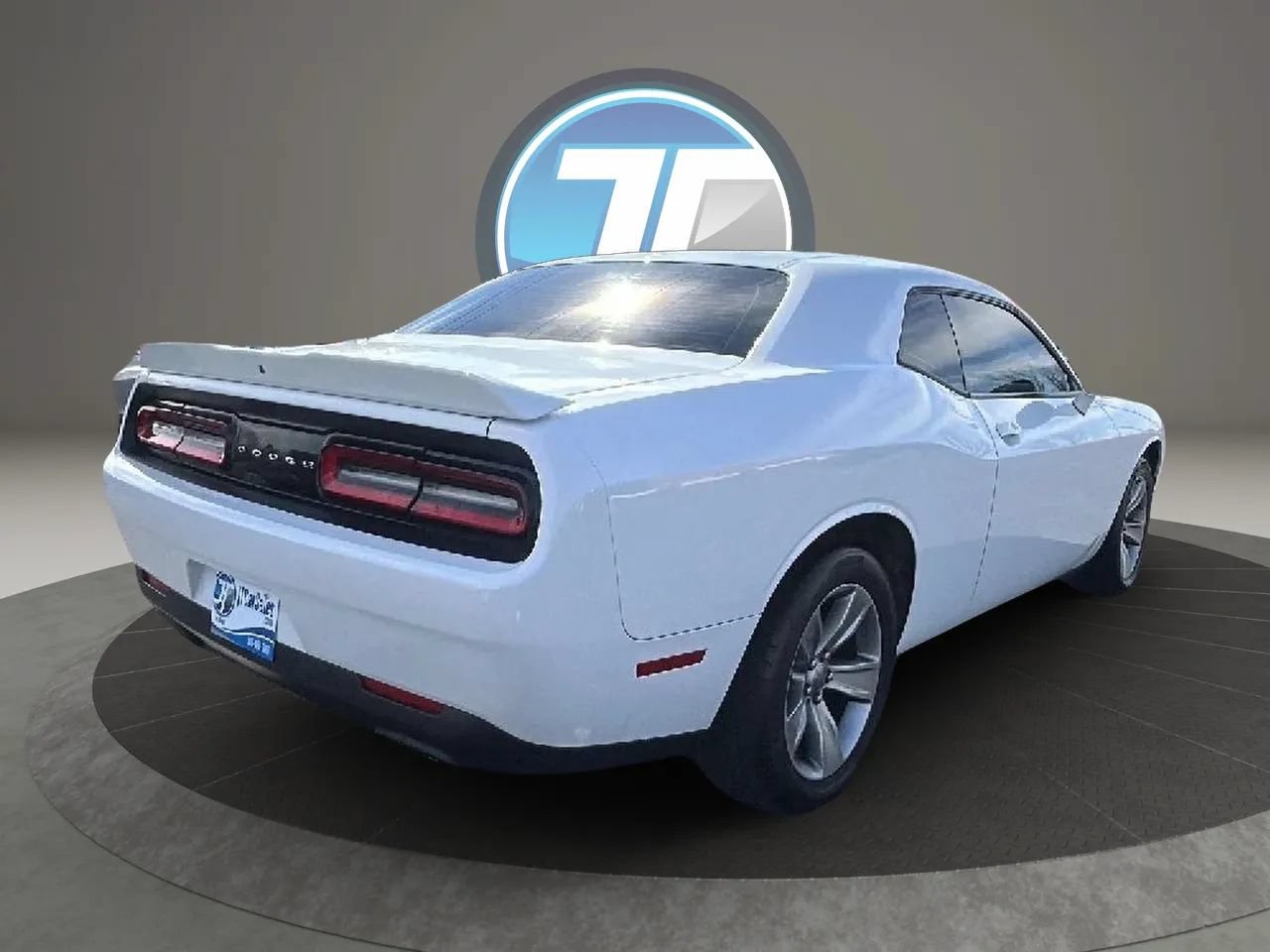 Used 2019 Dodge Challenger SXT w/ Driver Convenience Group RWD image 13