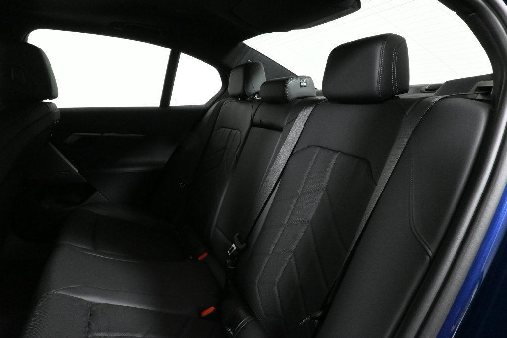 Used 2026 BMW 530i xDrive w/ Premium Package AWD/4WD image 4