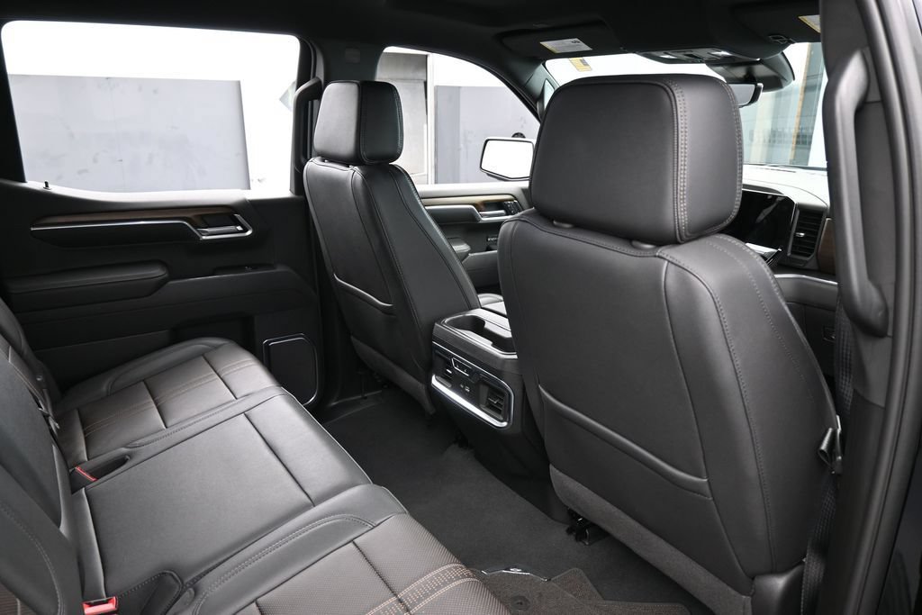 Used 2026 Chevrolet Silverado 1500 High Country w/ Midnight Edition AWD/4WD image 51