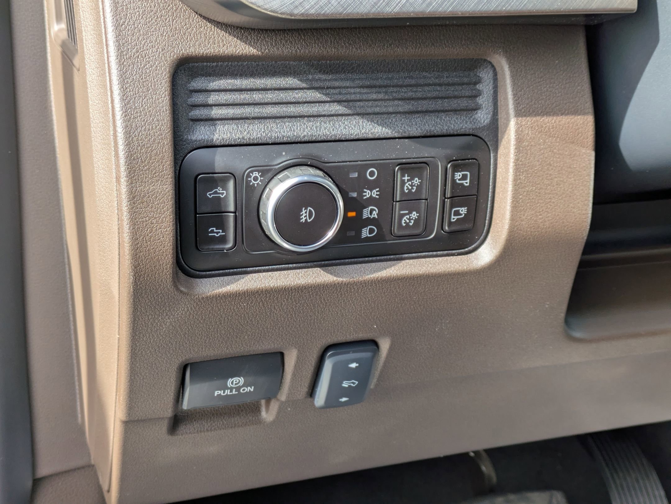 New 2026 Ford F250 King Ranch w/ Chrome Package image 17