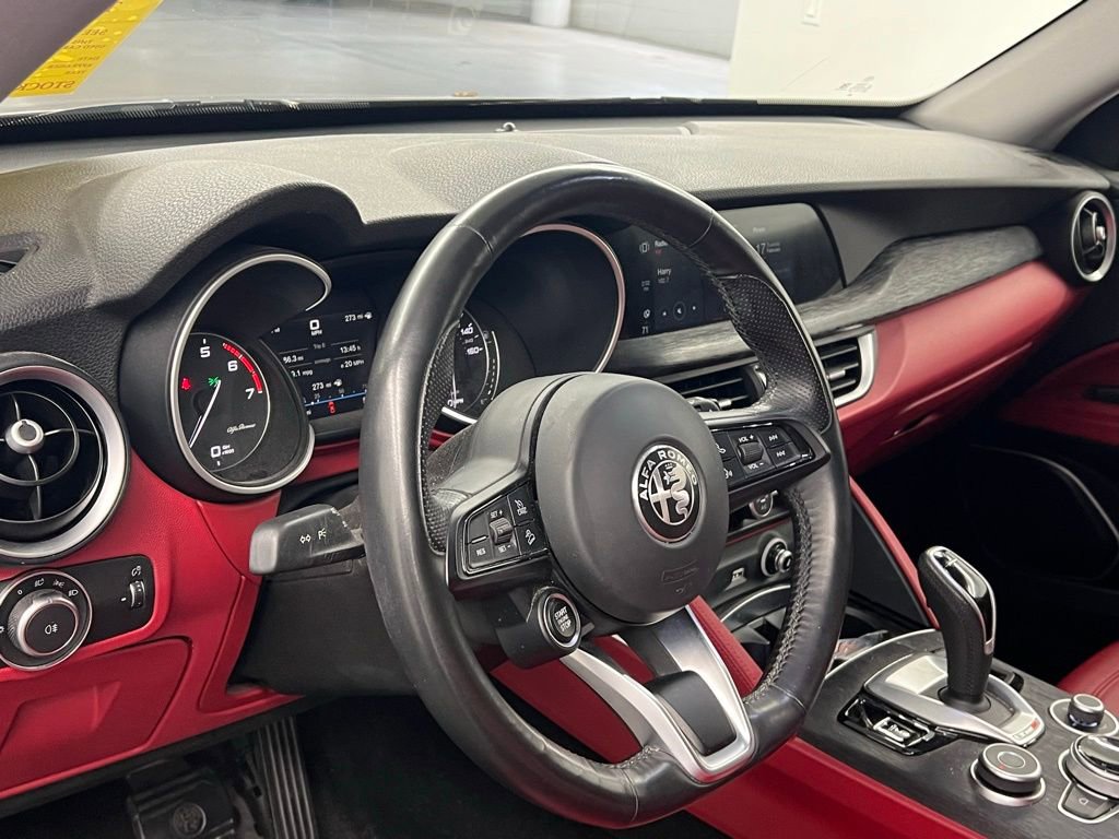 Used 2020 Alfa Romeo Stelvio w/ Nero Edizione image 8