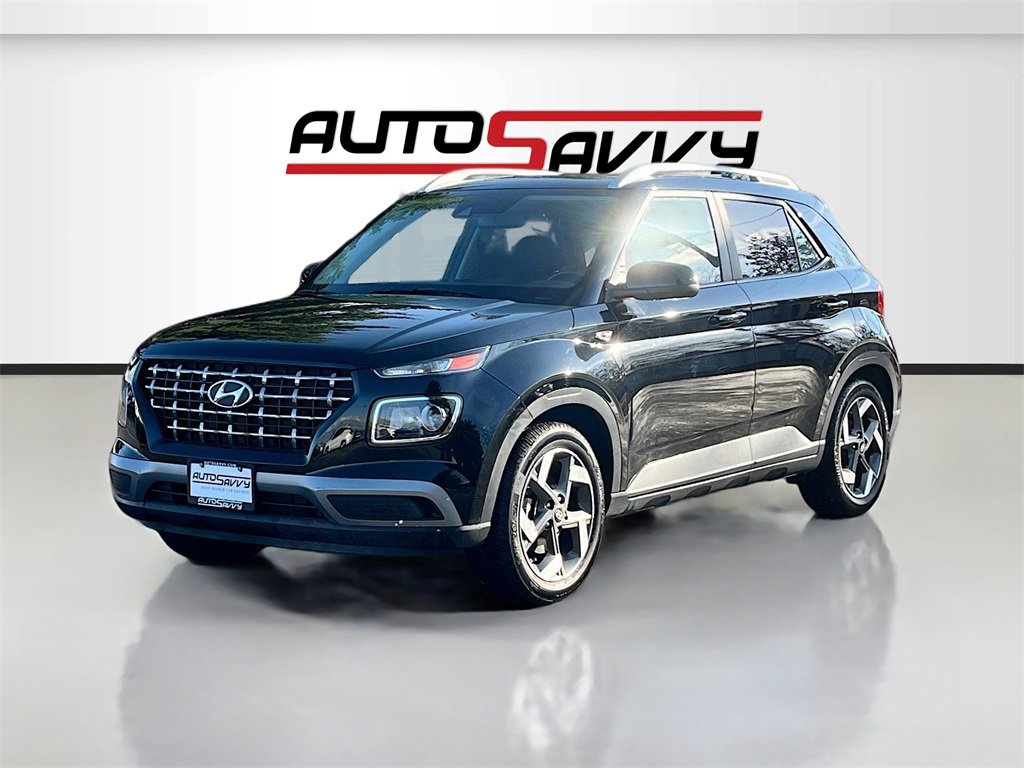 Used 2022 Hyundai Venue SEL w/ Cargo Package image 3