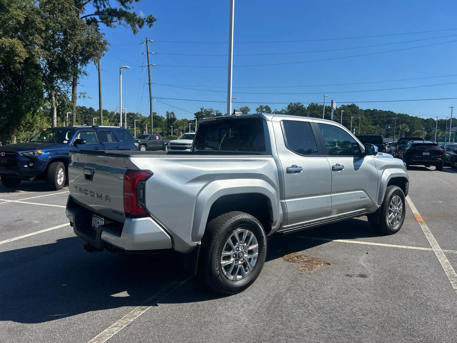 Used 2025 Toyota Tacoma Limited AWD/4WD image 3