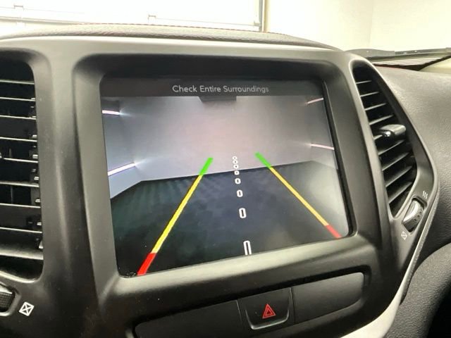 Used 2015 Jeep Cherokee Trailhawk w/ Comfort/Convenience Group image 5