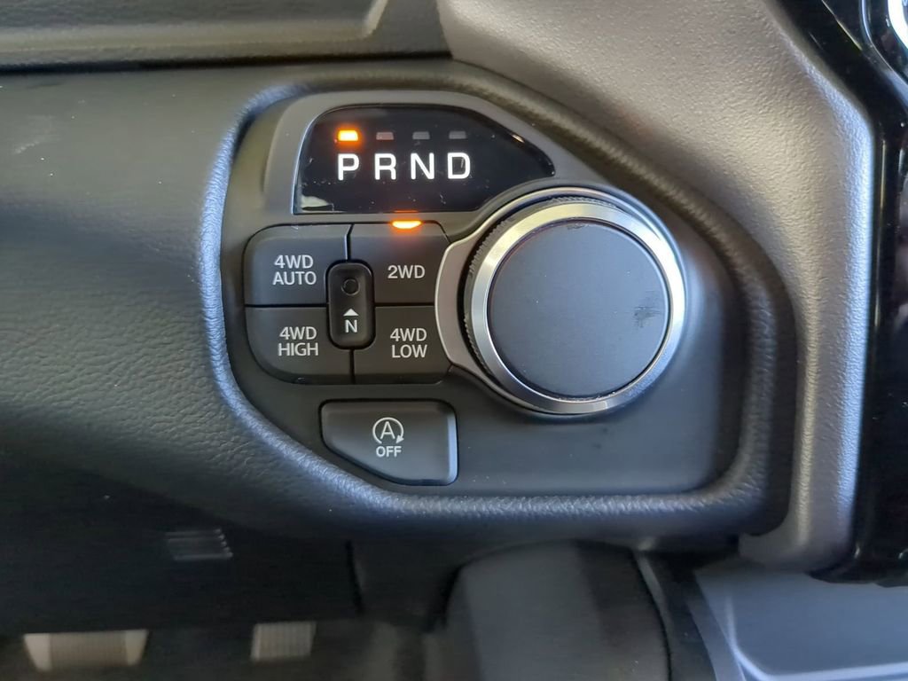 New 2026 RAM 1500 Big Horn AWD/4WD image 9