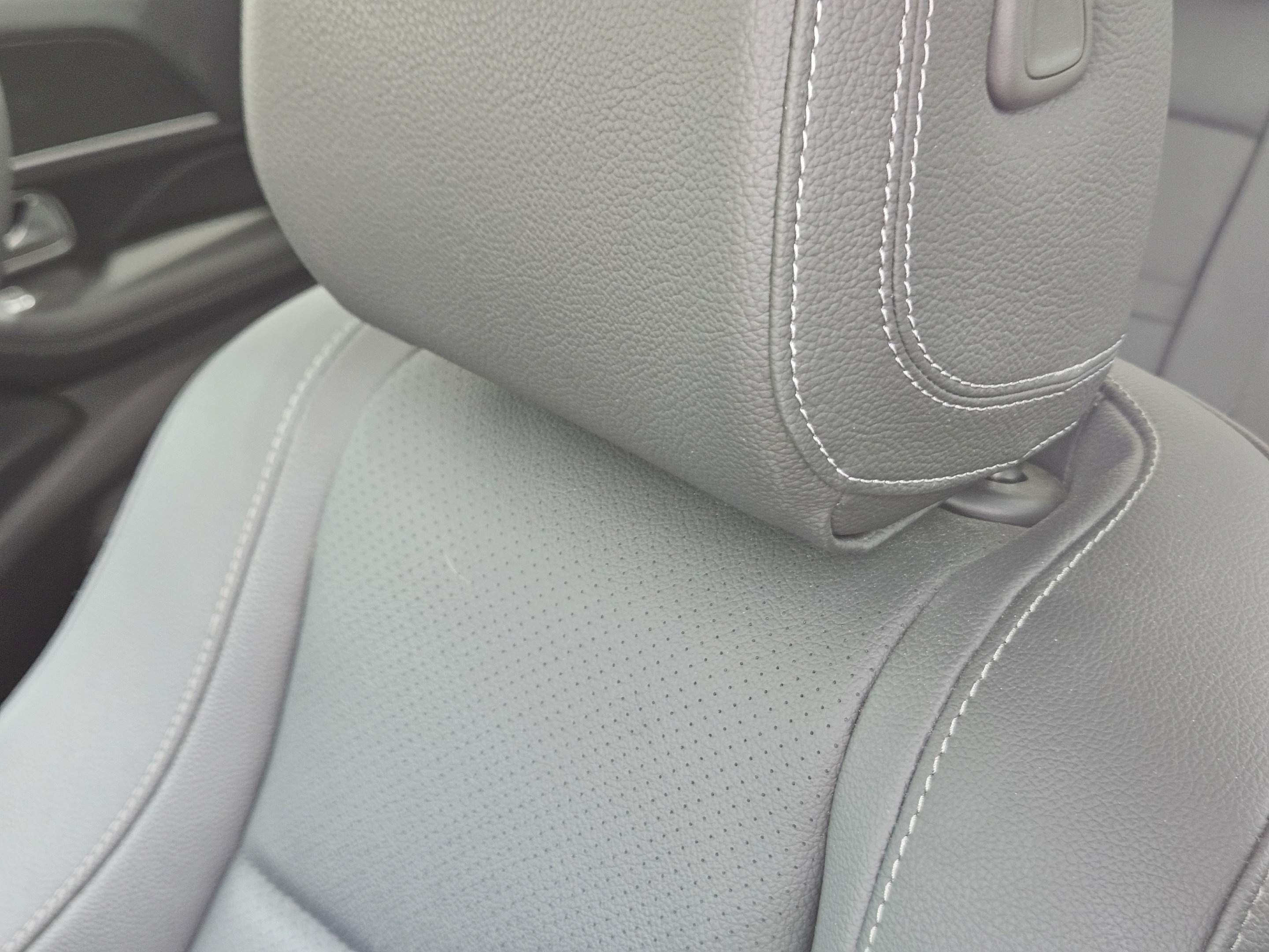 Used 2024 Mercedes-Benz GLE 450 4MATIC image 7