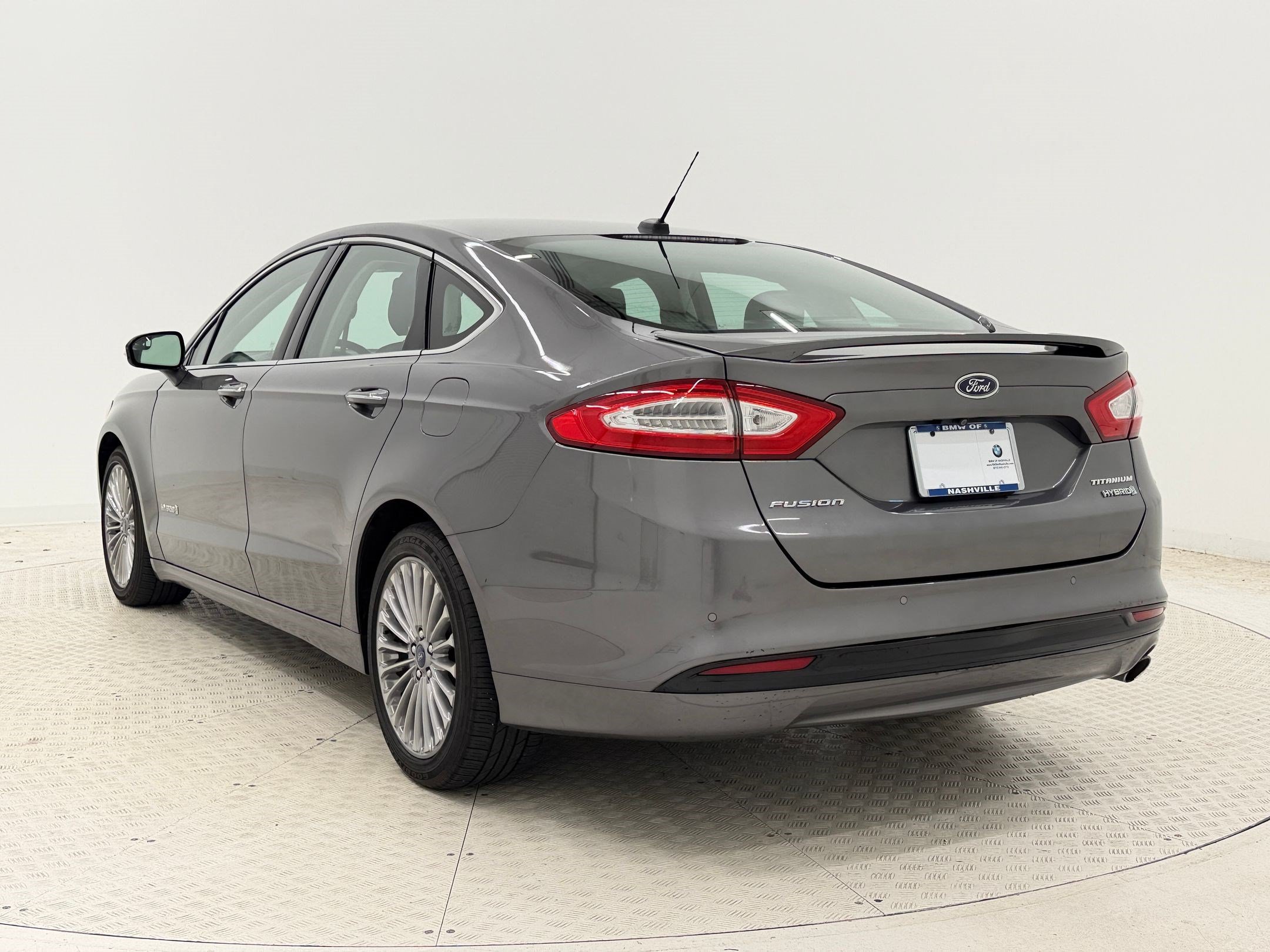 Used 2014 Ford Fusion Titanium FWD image 3