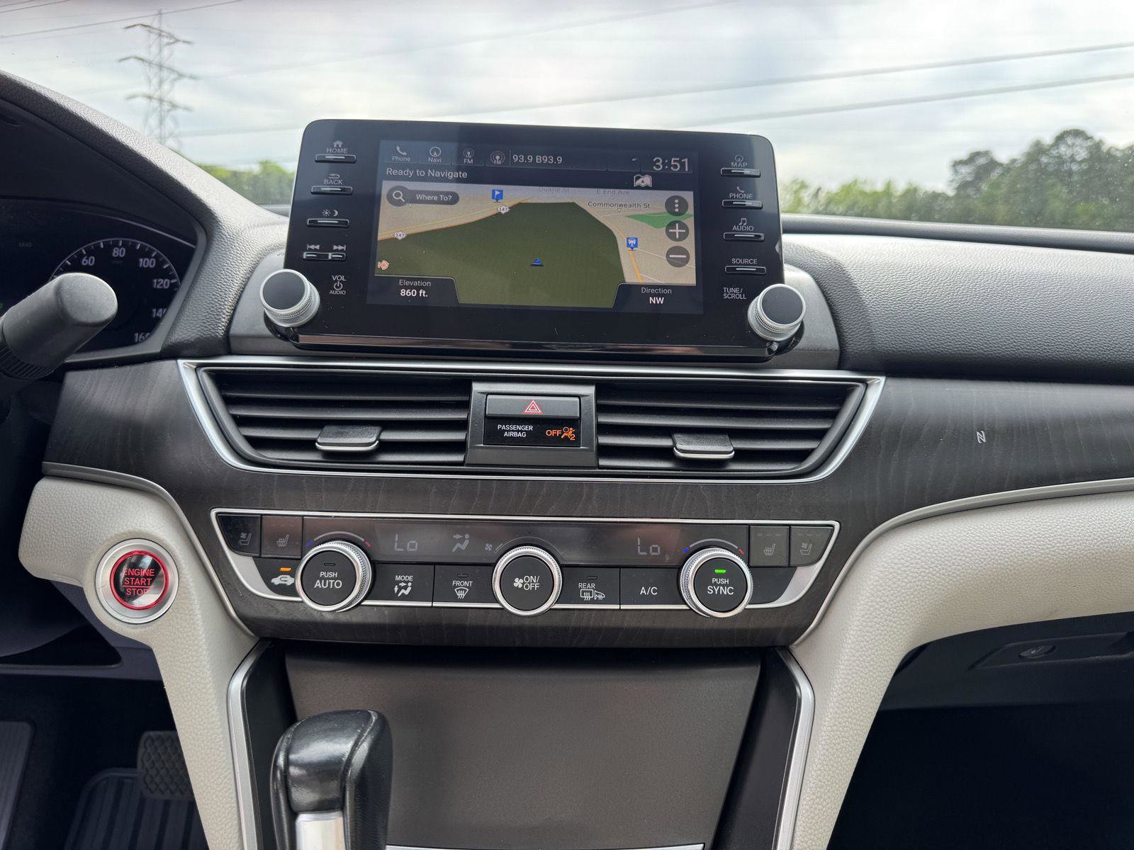 Used 2018 Honda Accord Touring image 4