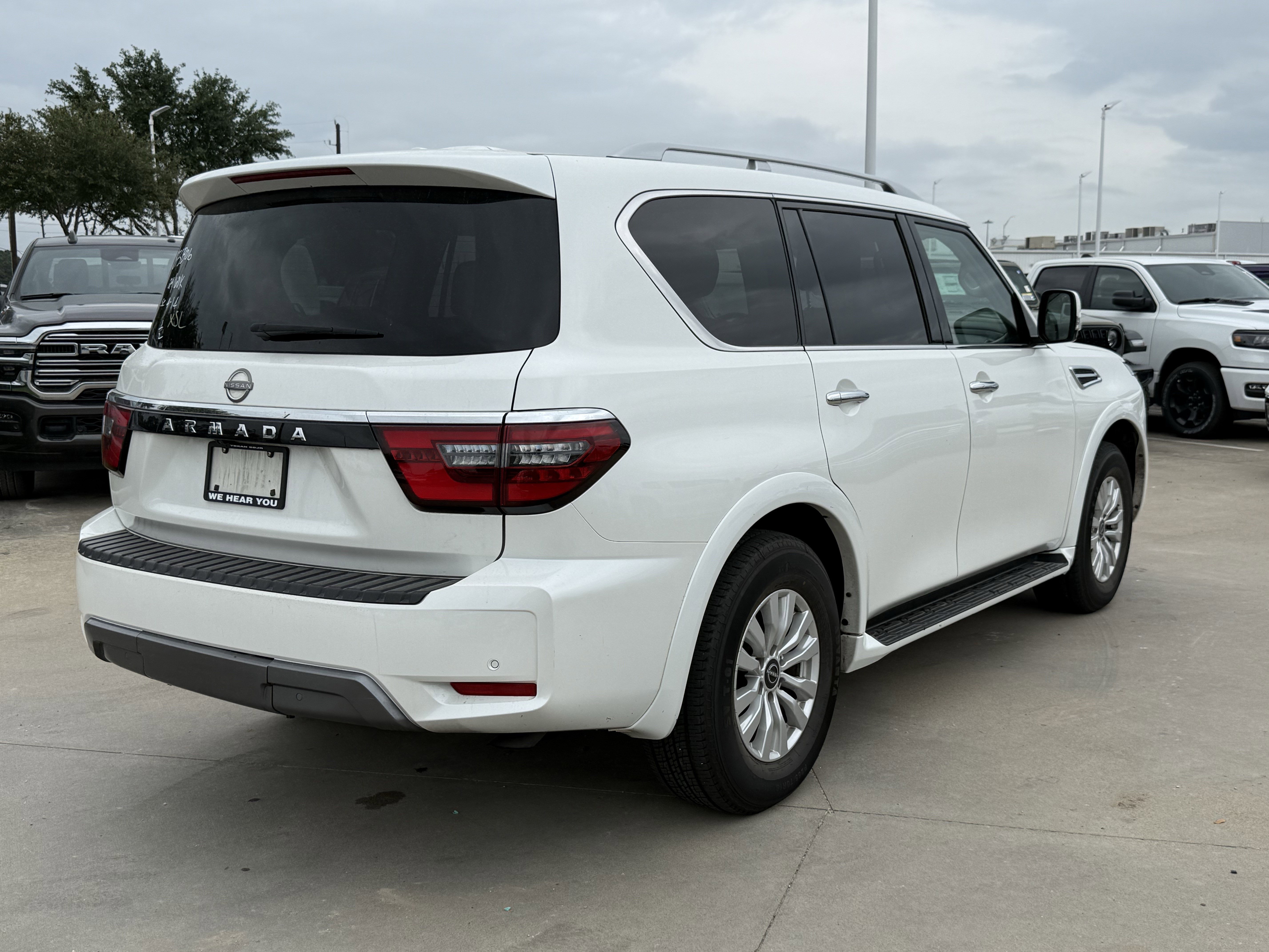 Used 2024 Nissan Armada SV RWD image 5