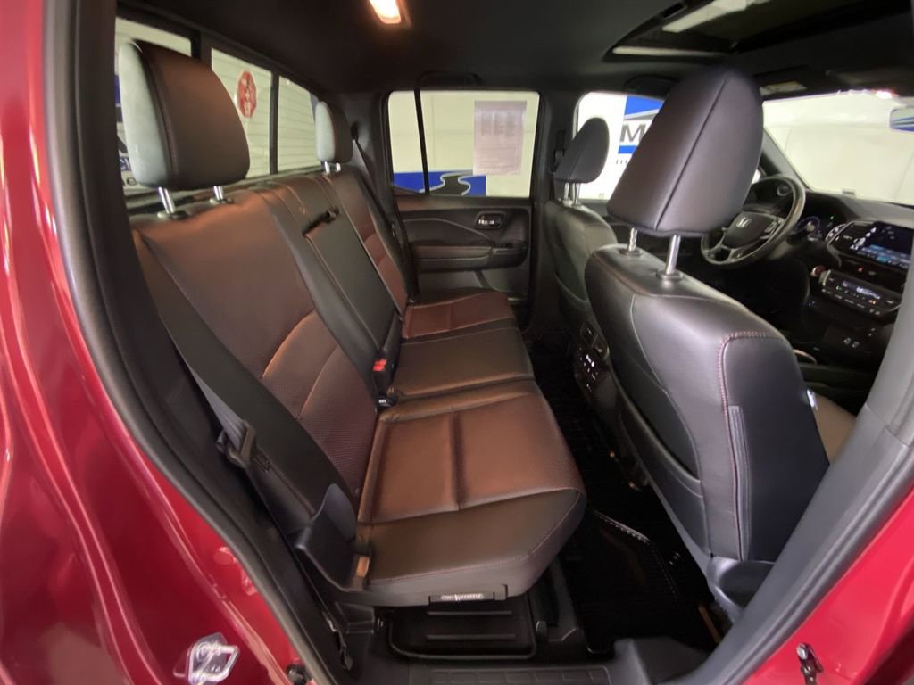Used 2025 Honda Ridgeline Black Edition image 33