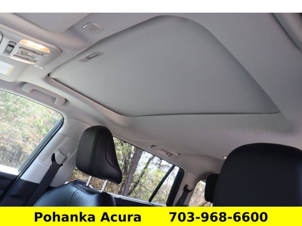 Used 2025 Toyota Highlander XLE image 21