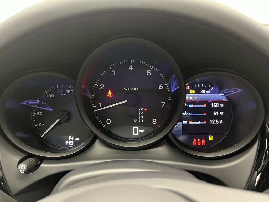 Used 2026 Porsche Macan AWD/4WD image 10