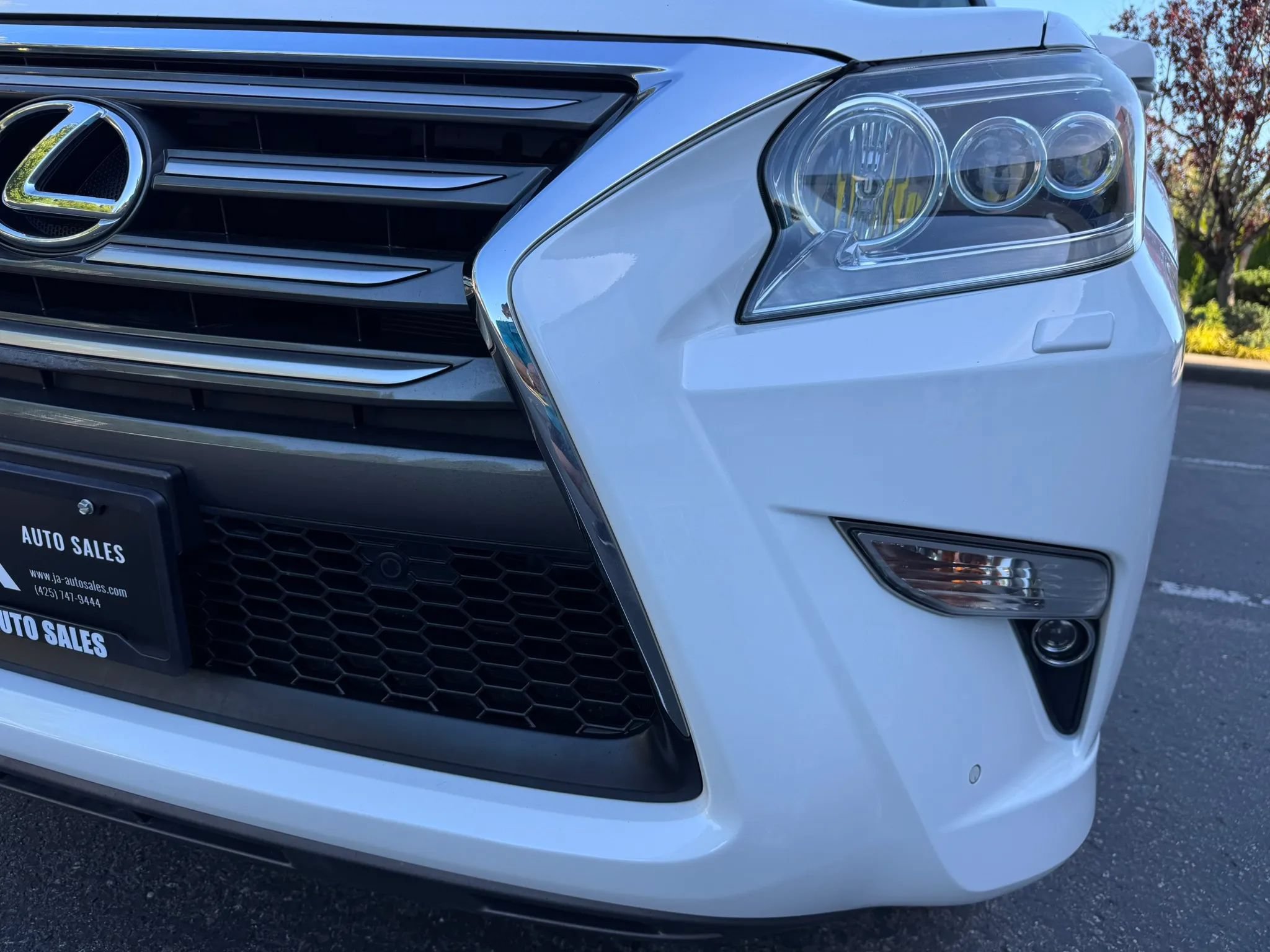 Used 2016 Lexus GX 460 w/ Premium Package AWD/4WD image 13