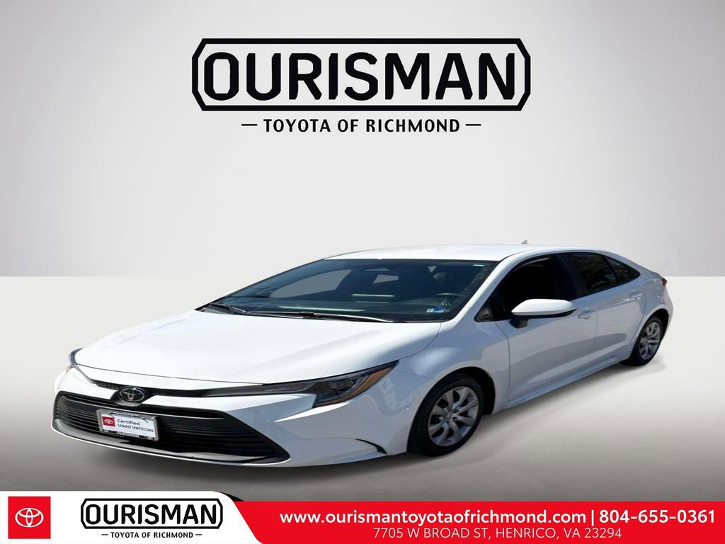 Used 2025 Toyota Corolla LE FWD image 1