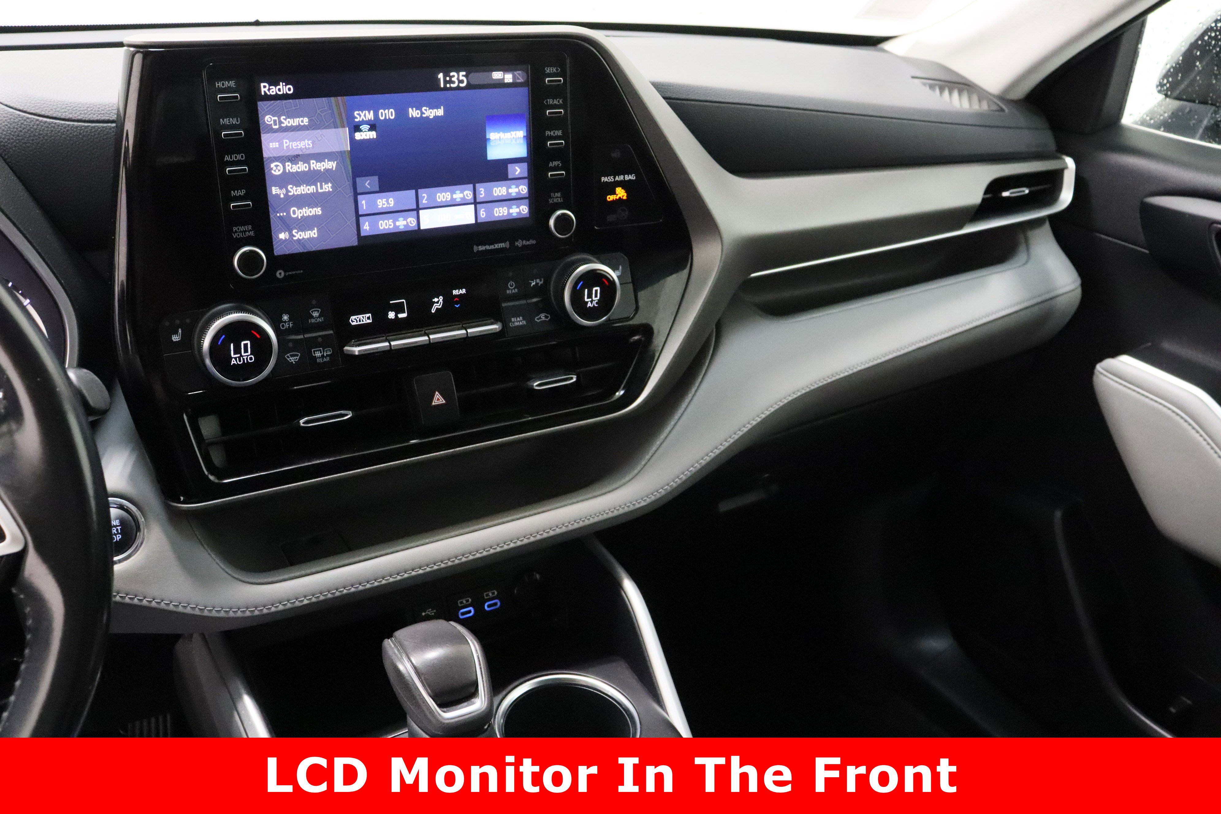 Used 2022 Toyota Highlander XLE image 16