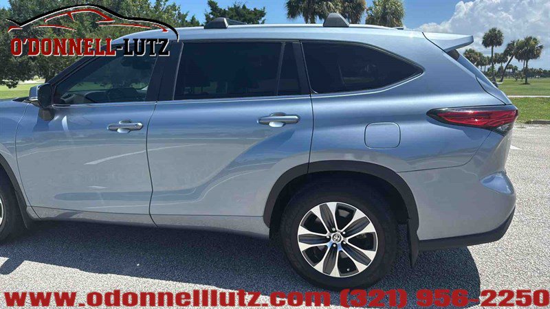 Used 2023 Toyota Highlander XLE FWD image 34