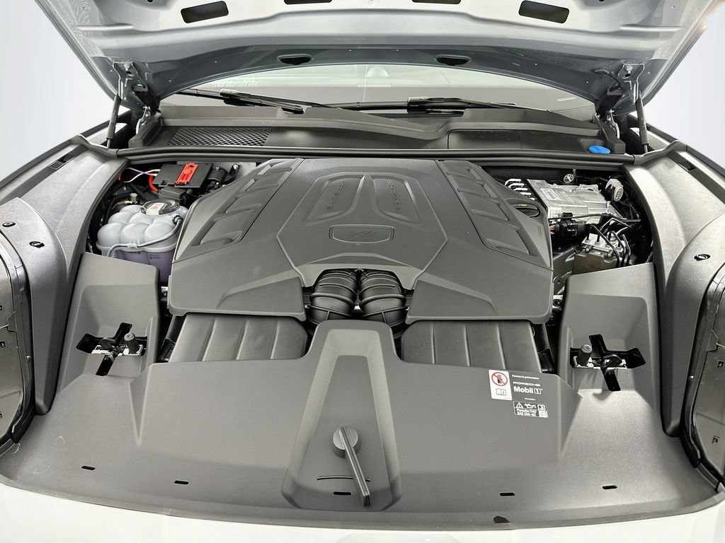 New 2026 Porsche Cayenne GTS AWD/4WD image 32
