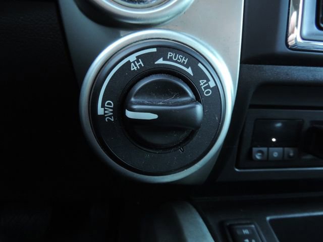 Used 2021 Nissan Titan SV w/ SV Convenience Package image 29