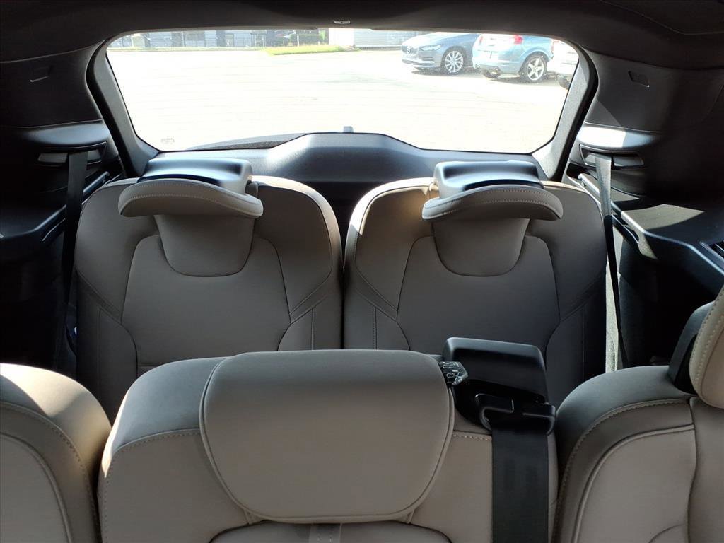 New 2026 Volvo XC90 B6 Plus w/ Protection Package Premier image 20