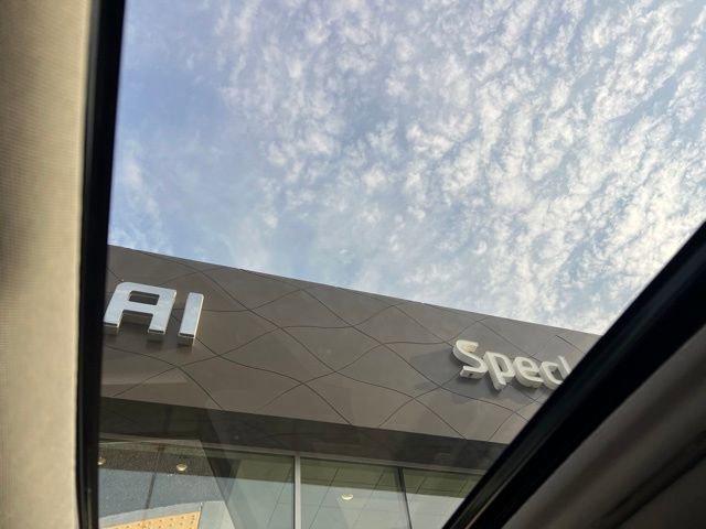 Used 2017 Toyota Highlander XLE image 14