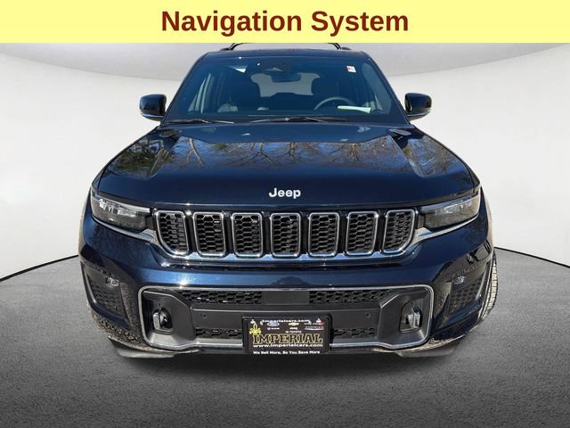 Used 2024 Jeep Grand Cherokee Overland w/ Luxury Tech Group IV AWD/4WD image 4