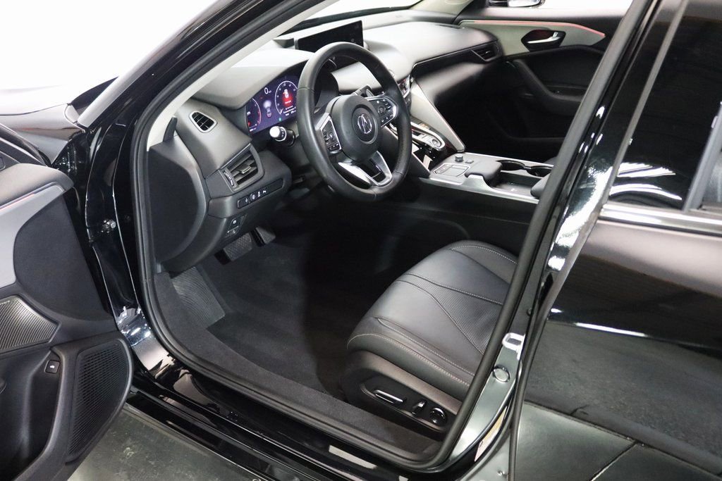Certified 2025 Acura TLX w/ Technology Package image 15