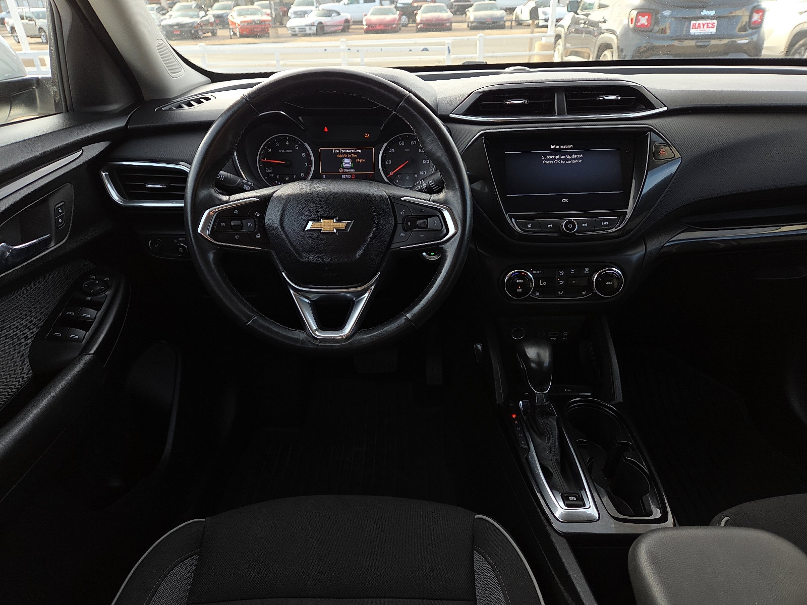 Used 2023 Chevrolet TrailBlazer LT image 9