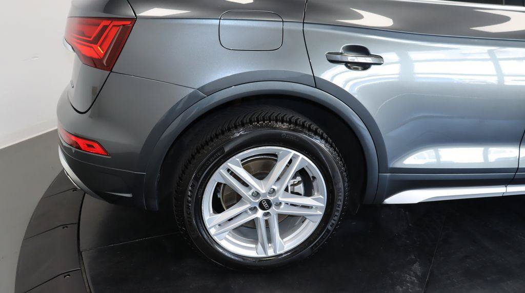 Used 2023 Audi Q5 e Premium Plus w/ Premium Plus Package AWD/4WD image 15