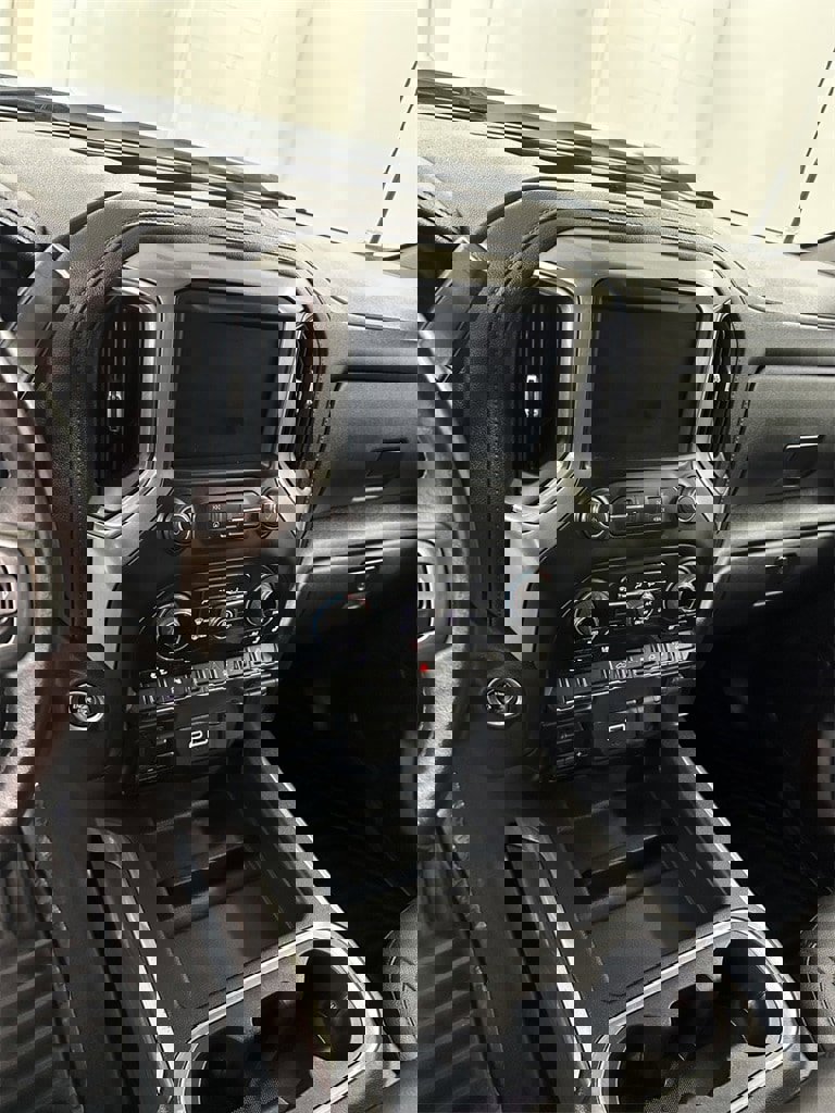 Used 2022 Chevrolet Silverado 2500 LTZ w/ LTZ Plus Package image 19