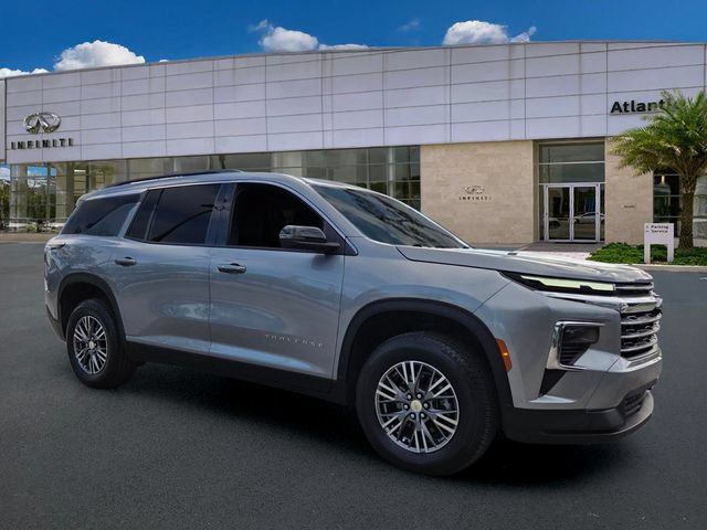 Used 2025 Chevrolet Traverse LT AWD/4WD image 2