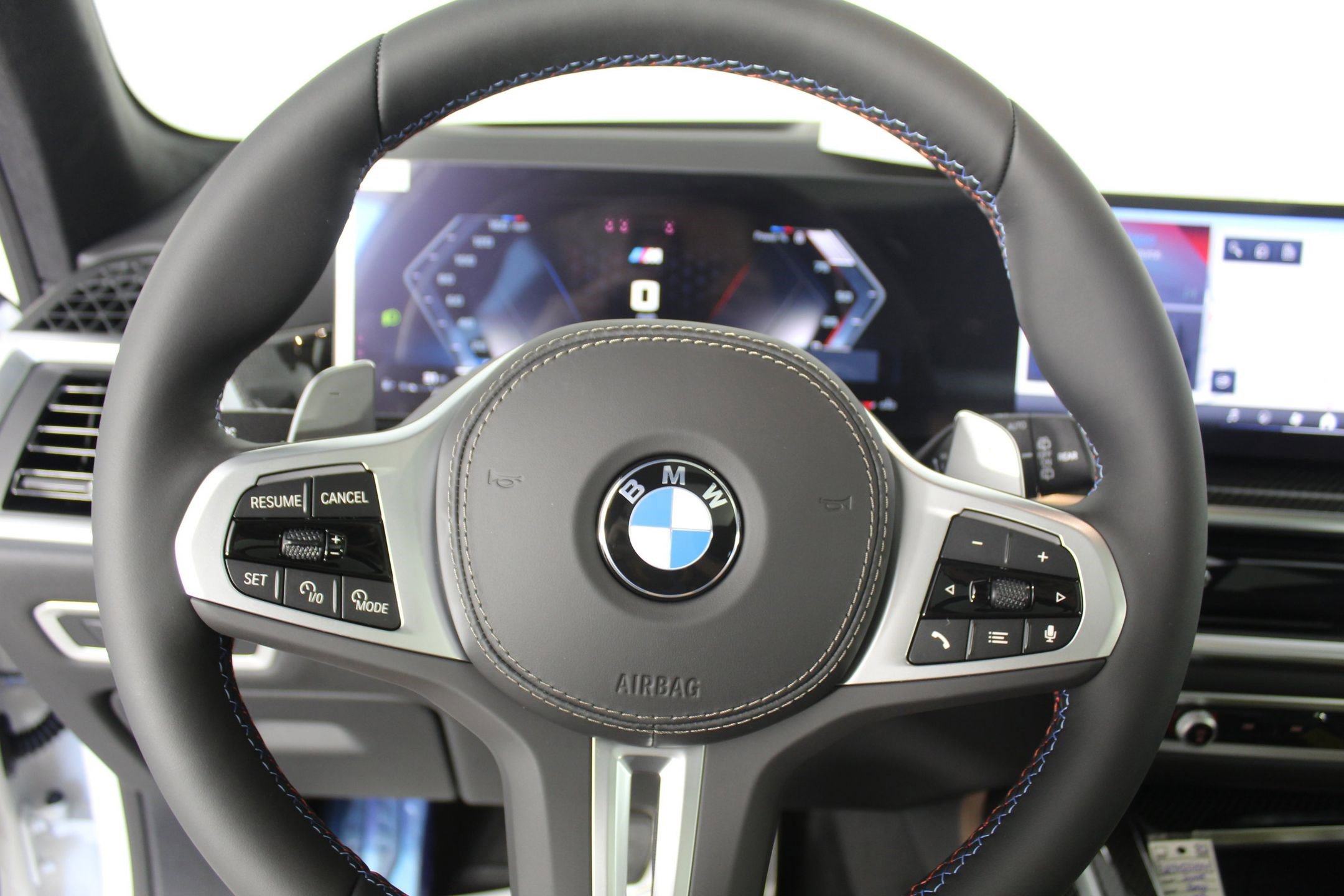 New 2026 BMW X7 M60i image 13