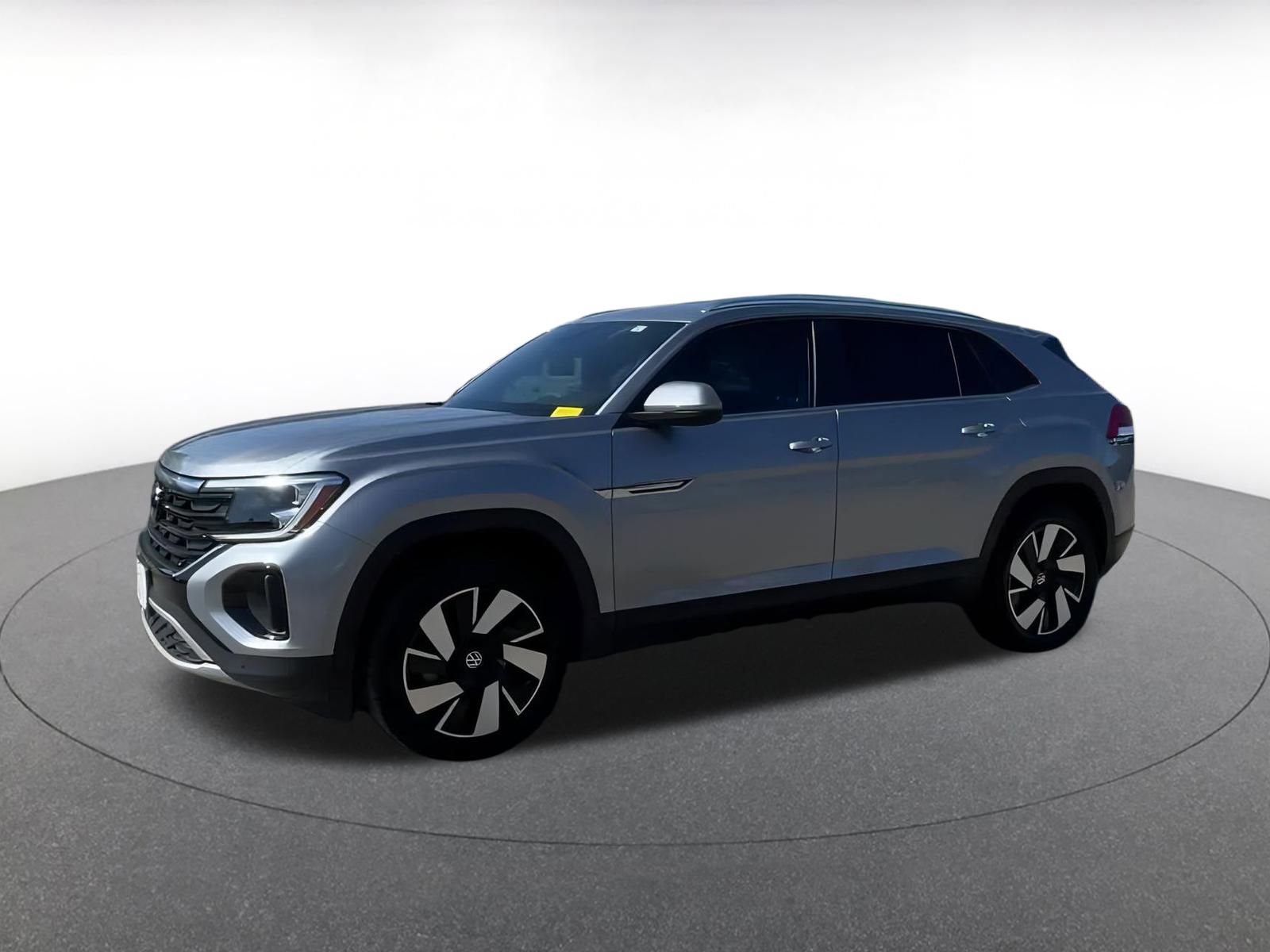 Used 2025 Volkswagen Atlas Cross Sport SE image 8