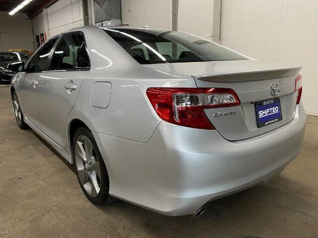 Used 2013 Toyota Camry XLE image 3