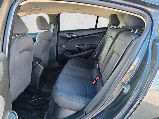 Used 2018 Chevrolet Cruze LT w/ Convenience Package image 18