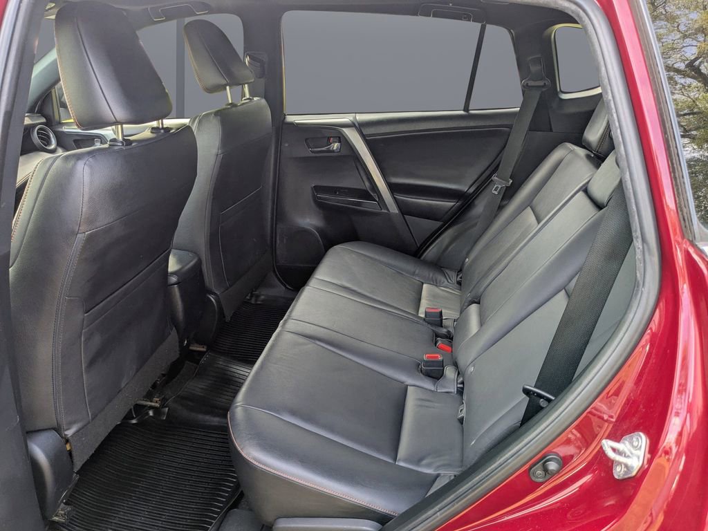 Used 2018 Toyota RAV4 SE w/ Power Extra Value Package image 15