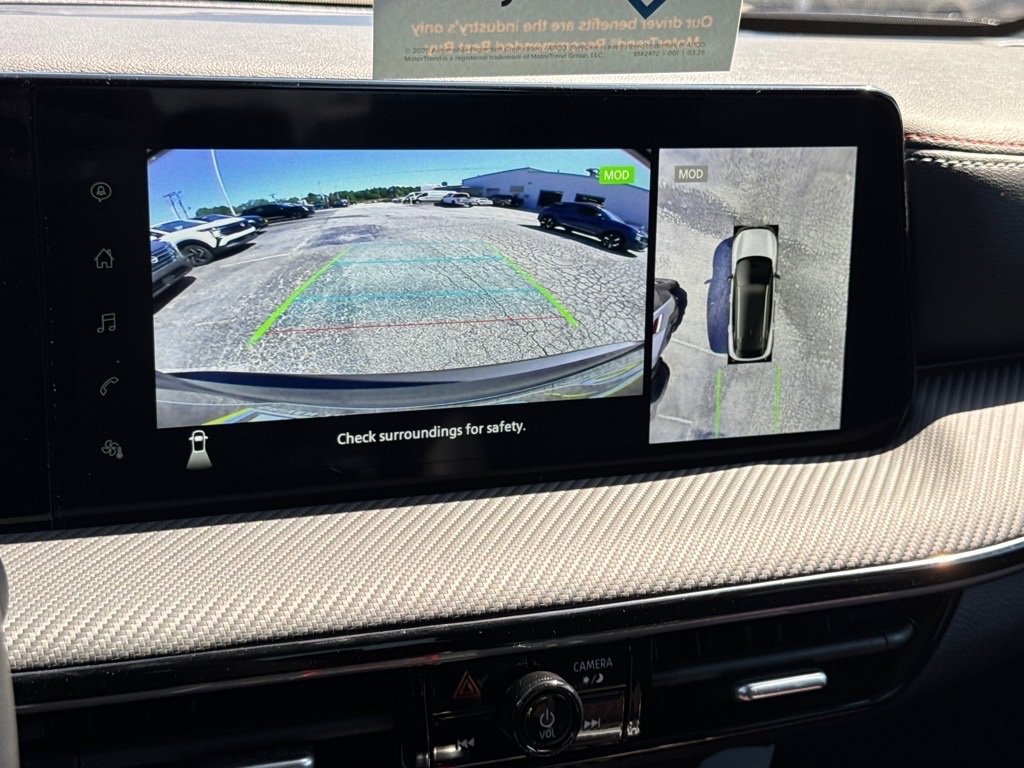 New 2025 Nissan Kicks SR image 23