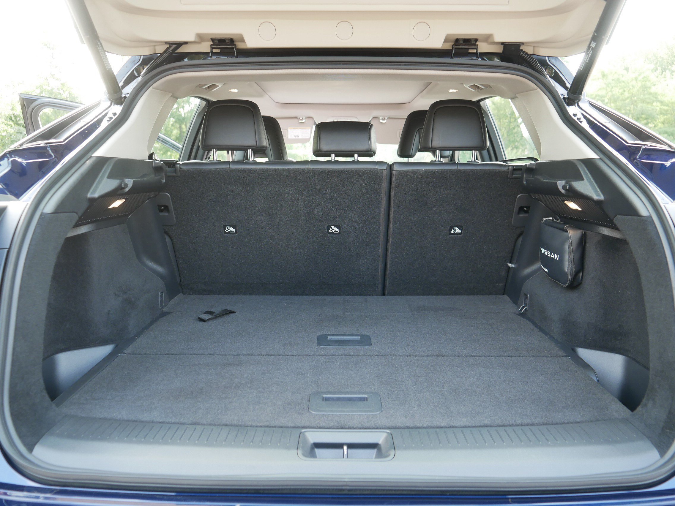 Certified 2024 Nissan Ariya AWD image 18