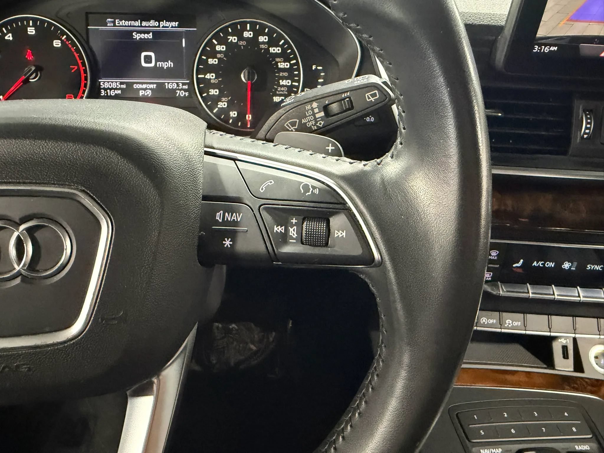 Used 2018 Audi Q5 2.0T Premium AWD/4WD image 16
