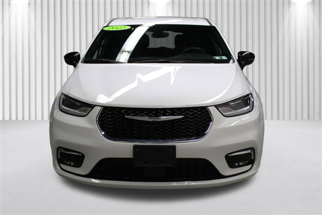 Used 2025 Chrysler Pacifica Select image 44